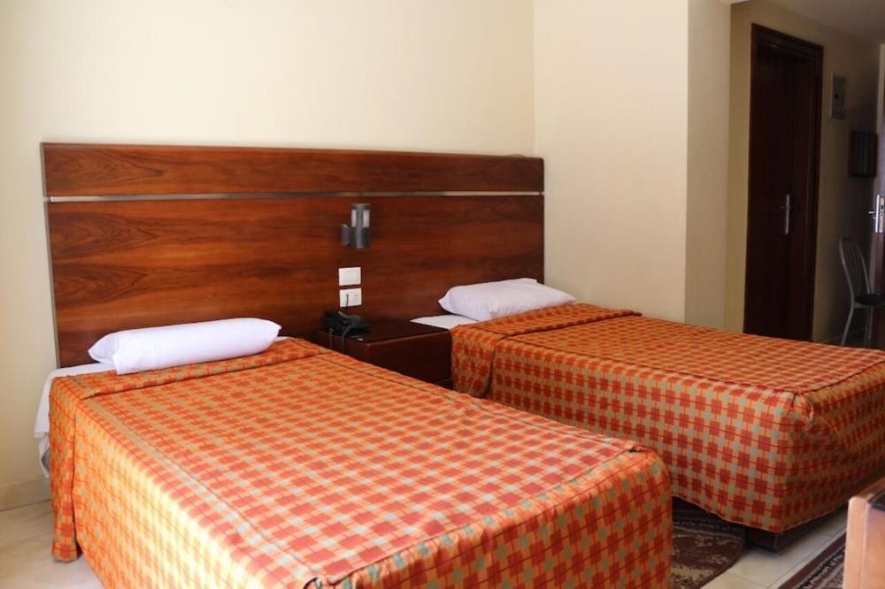 Pharaohs Hotel Giza Bagian luar foto