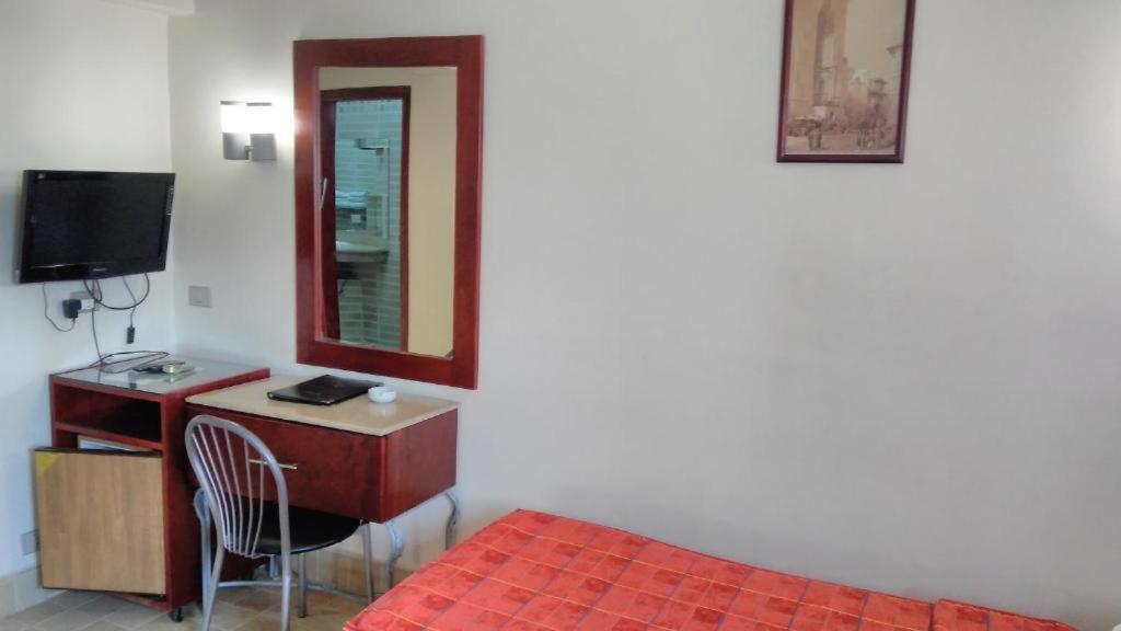 Pharaohs Hotel Giza Bagian luar foto